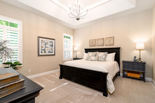 5551 Crescent View Drive, North Charleston, SC 29420