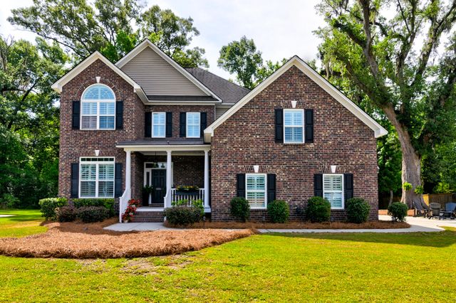 5551 Crescent View Drive, North Charleston, SC 29420