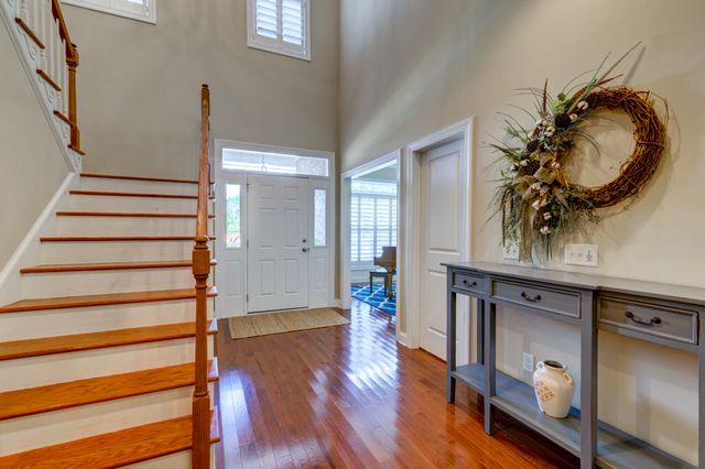 5551 Crescent View Drive, North Charleston, SC 29420