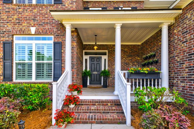5551 Crescent View Drive, North Charleston, SC 29420