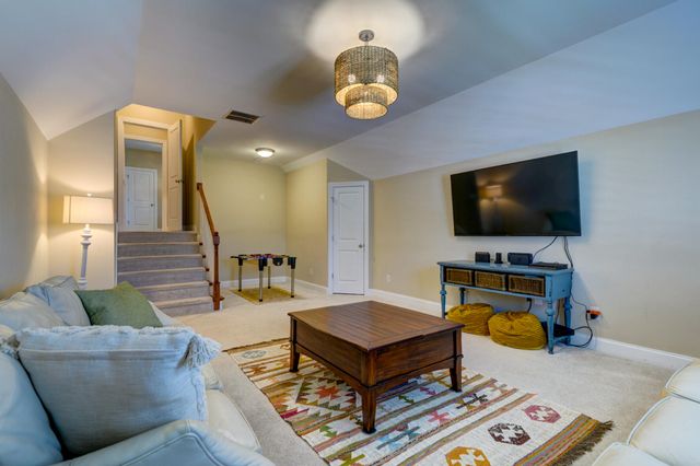 5551 Crescent View Drive, North Charleston, SC 29420