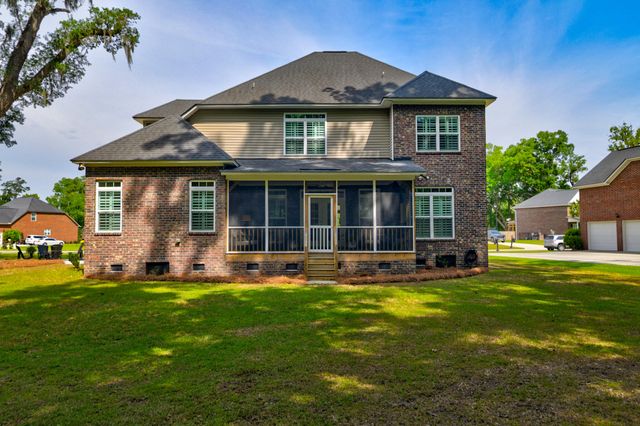 5551 Crescent View Drive, North Charleston, SC 29420