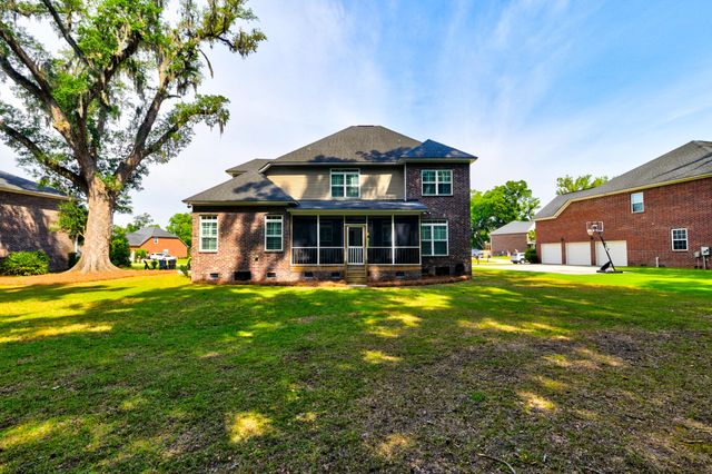 5551 Crescent View Drive, North Charleston, SC 29420