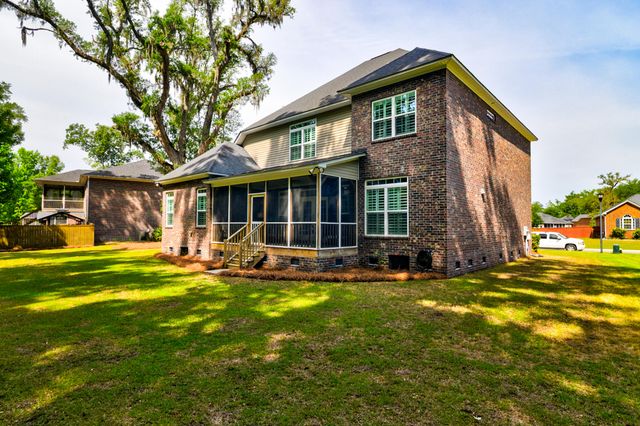 5551 Crescent View Drive, North Charleston, SC 29420