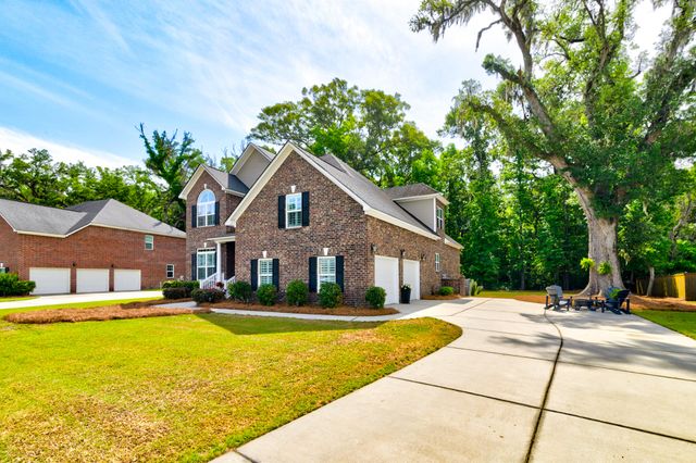 5551 Crescent View Drive, North Charleston, SC 29420