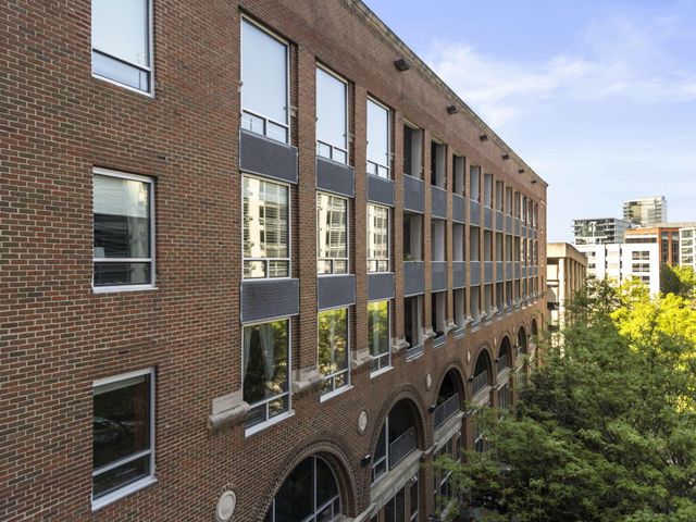 221 N Front Street, 602, Columbus, OH 43215
