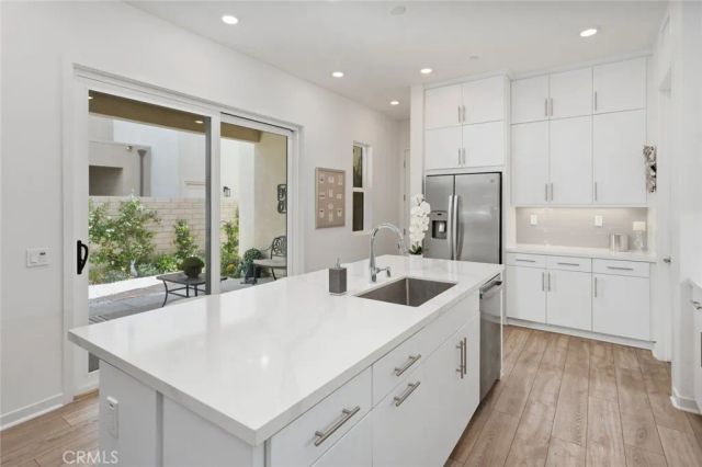 27467 Mercantile Court, Valencia, CA 91381