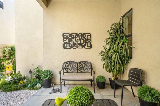 27467 Mercantile Court, Valencia, CA 91381