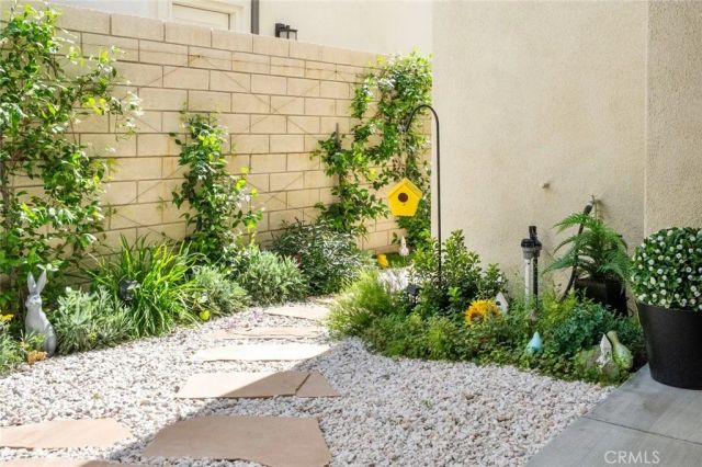 27467 Mercantile Court, Valencia, CA 91381