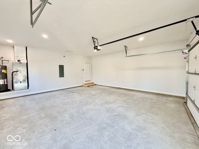 2546 Birchwood Lane, Terre Haute, IN 47803