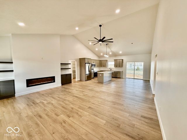 2546 Birchwood Lane, Terre Haute, IN 47803