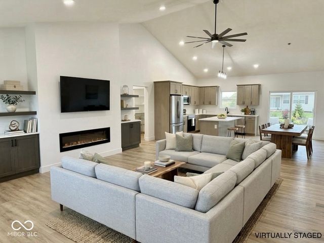 2546 Birchwood Lane, Terre Haute, IN 47803