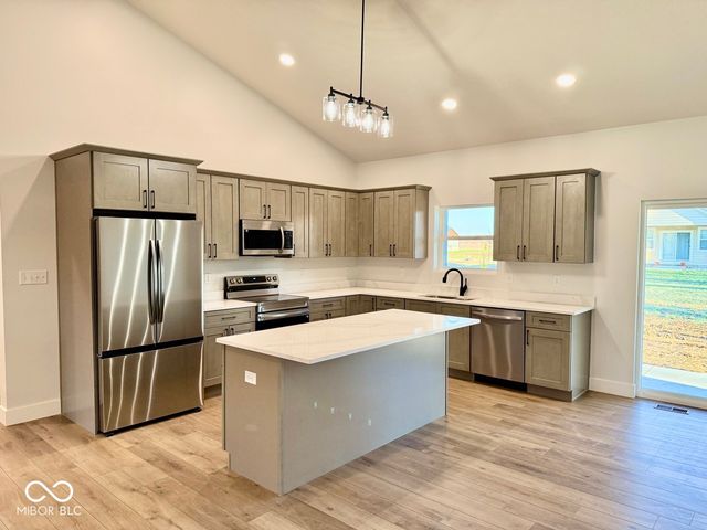 2546 Birchwood Lane, Terre Haute, IN 47803