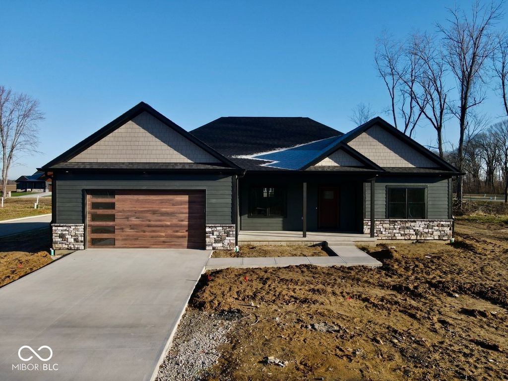 2546 Birchwood Lane, Terre Haute, IN 47803