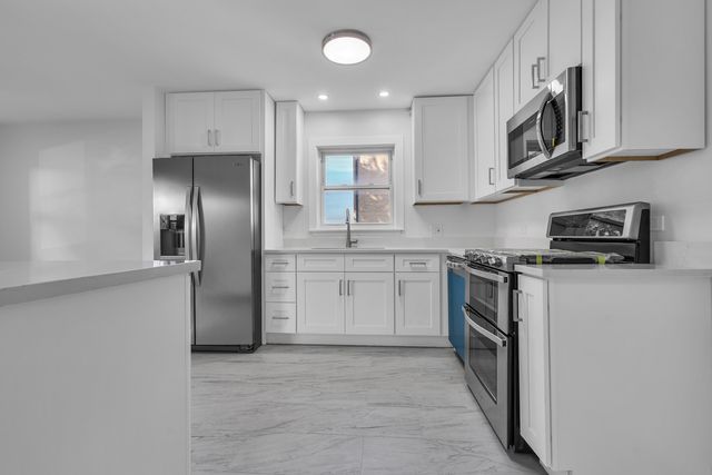 512 W Ida Court 2, Mount Prospect, IL 60056