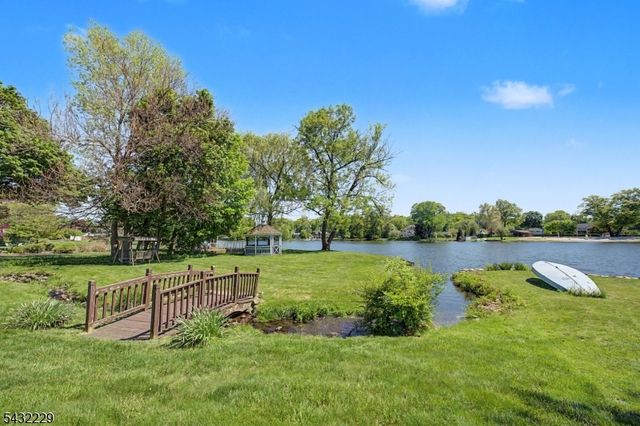 55 Intervale Rd, Parsippany-troy Hills Twp., NJ 07005