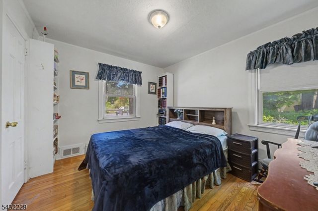 55 Intervale Rd, Parsippany-troy Hills Twp., NJ 07005