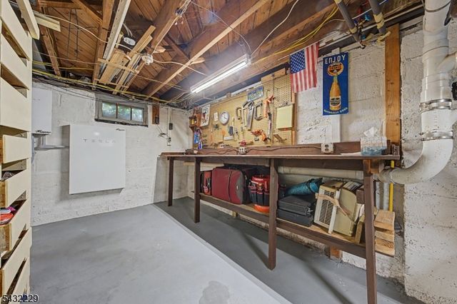 55 Intervale Rd, Parsippany-troy Hills Twp., NJ 07005