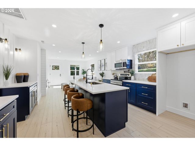 3100 Q St, Vancouver, WA 98663