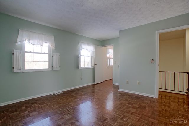 126 Chapel Hill Drive, Fairfield, OH 45014