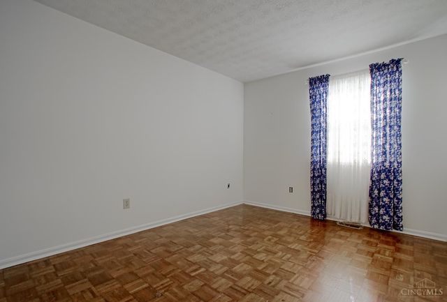 126 Chapel Hill Drive, Fairfield, OH 45014