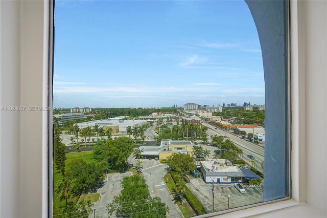 12550 Biscayne Blvd 902, North Miami, FL 33181