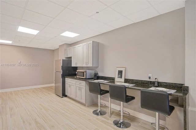 12550 Biscayne Blvd 902, North Miami, FL 33181