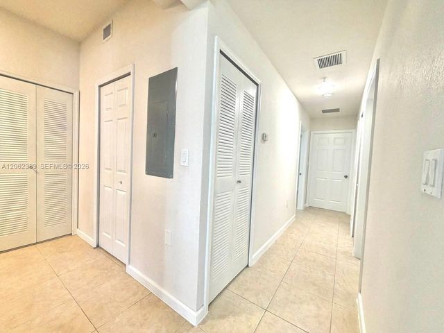 3417 W 80th St 108, Hialeah, FL 33018