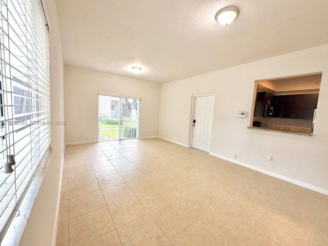 3417 W 80th St 108, Hialeah, FL 33018