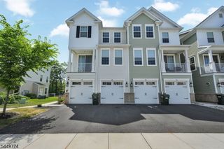 228 Park Ln, Dunellen Boro, NJ 08812