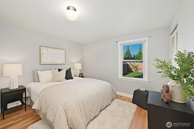 4024 55th Avenue SW, Seattle, WA 98116