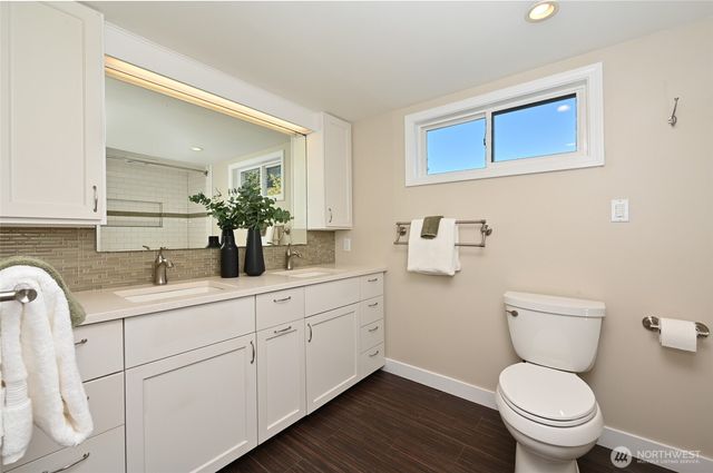 4024 55th Avenue SW, Seattle, WA 98116