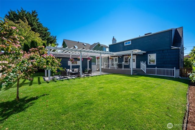 4024 55th Avenue SW, Seattle, WA 98116