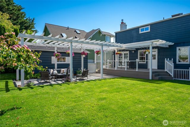 4024 55th Avenue SW, Seattle, WA 98116