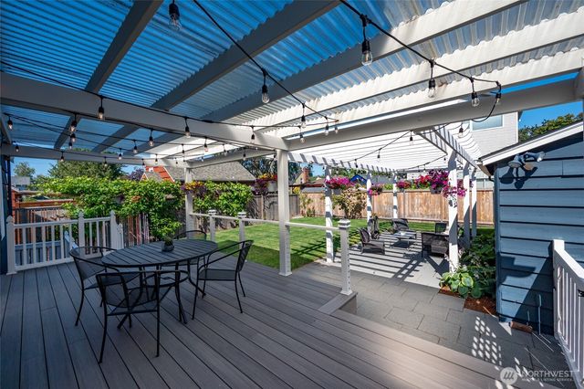 4024 55th Avenue SW, Seattle, WA 98116