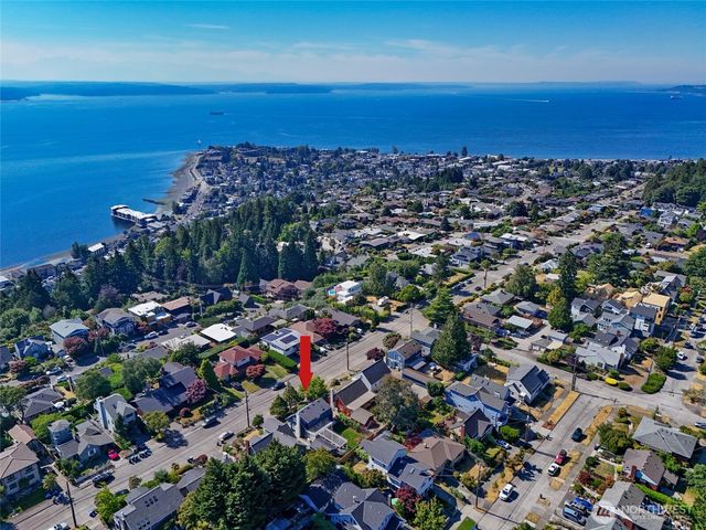 4024 55th Avenue SW, Seattle, WA 98116