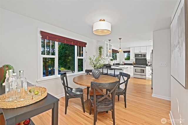 4024 55th Avenue SW, Seattle, WA 98116
