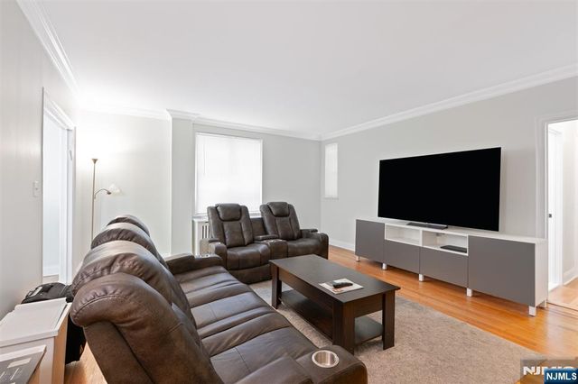 100 E Palisade Avenue B22, Englewood, NJ 07631