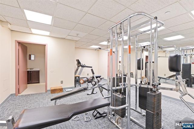100 E Palisade Avenue B22, Englewood, NJ 07631