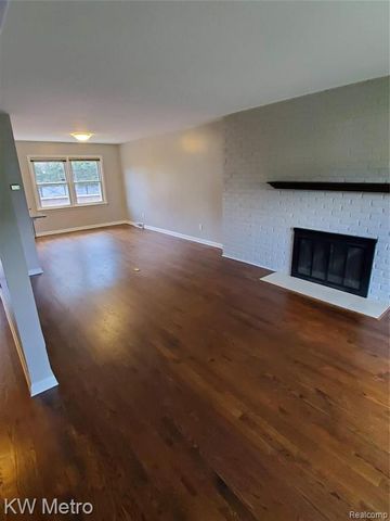 553 N Old Woodward Avenue, Birmingham, MI 48009