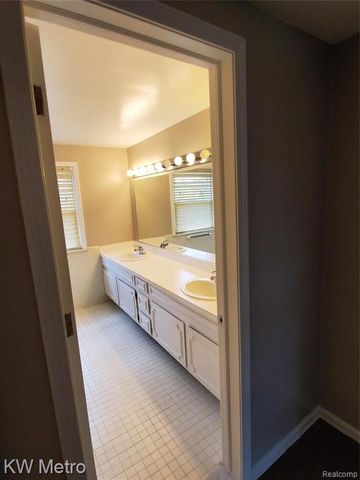 553 N Old Woodward Avenue, Birmingham, MI 48009