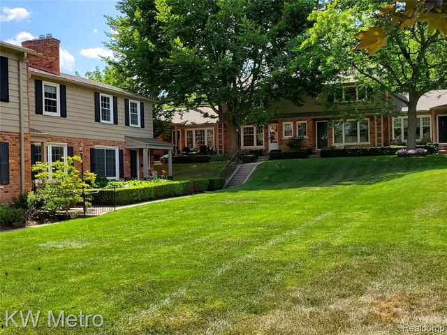 553 N Old Woodward Avenue, Birmingham, MI 48009