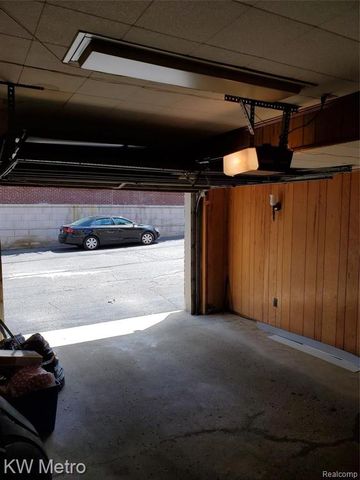 553 N Old Woodward Avenue, Birmingham, MI 48009