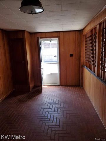 553 N Old Woodward Avenue, Birmingham, MI 48009