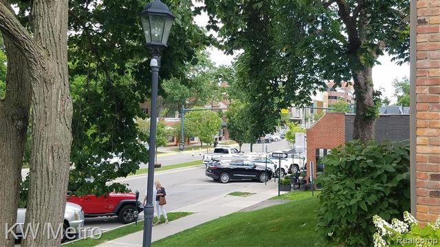 553 N Old Woodward Avenue, Birmingham, MI 48009
