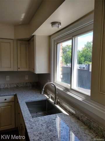 553 N Old Woodward Avenue, Birmingham, MI 48009