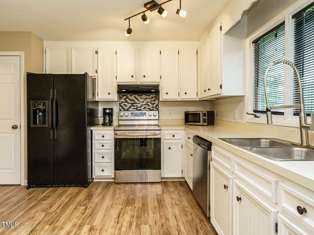 8204 Charlbert Court, Apex, NC 27539