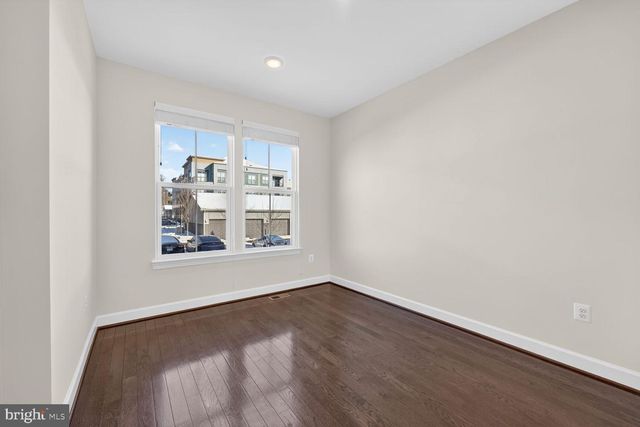 215 PHOENIX DR, Upper Marlboro, MD 20774