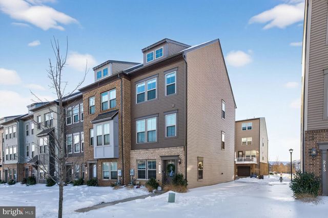 215 PHOENIX DR, Upper Marlboro, MD 20774