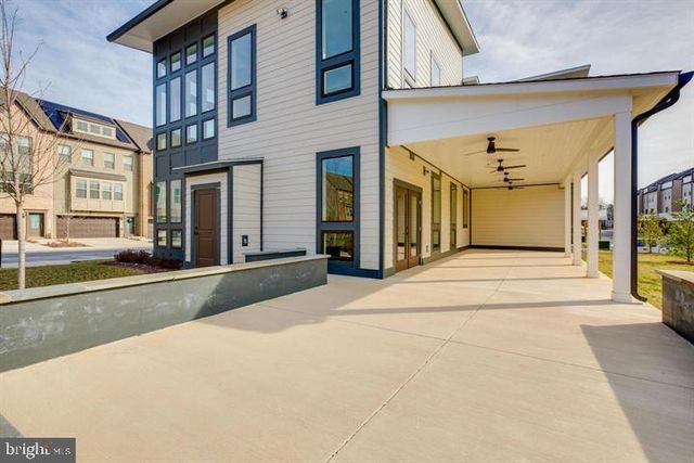 215 PHOENIX DR, Upper Marlboro, MD 20774